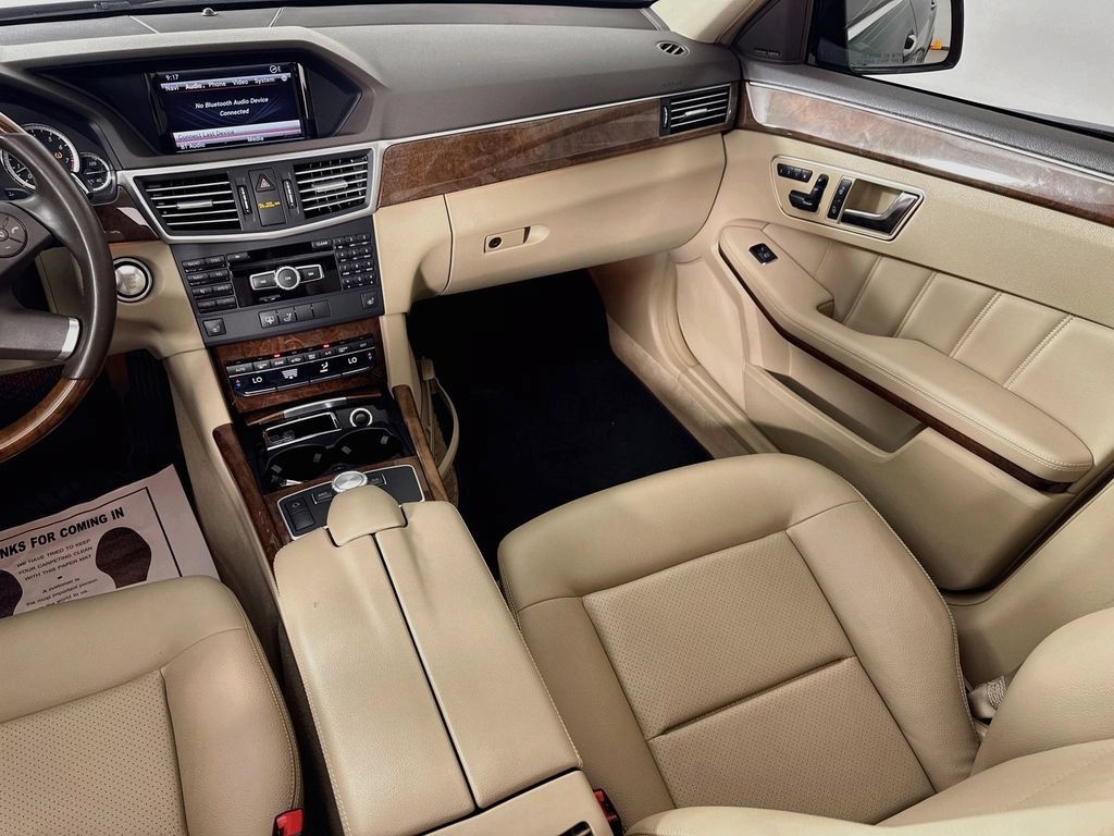 Used 2013 Mercedes-Benz E 350 4MATIC Sedan image 29