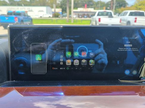 Used 2017 Lexus LX 570 4WD w/ Luxury Package image 19