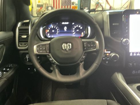 Certified 2025 RAM 1500 Big Horn AWD/4WD image 17