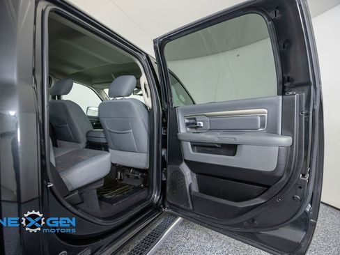 Used 2018 RAM 1500 Big Horn AWD/4WD image 35