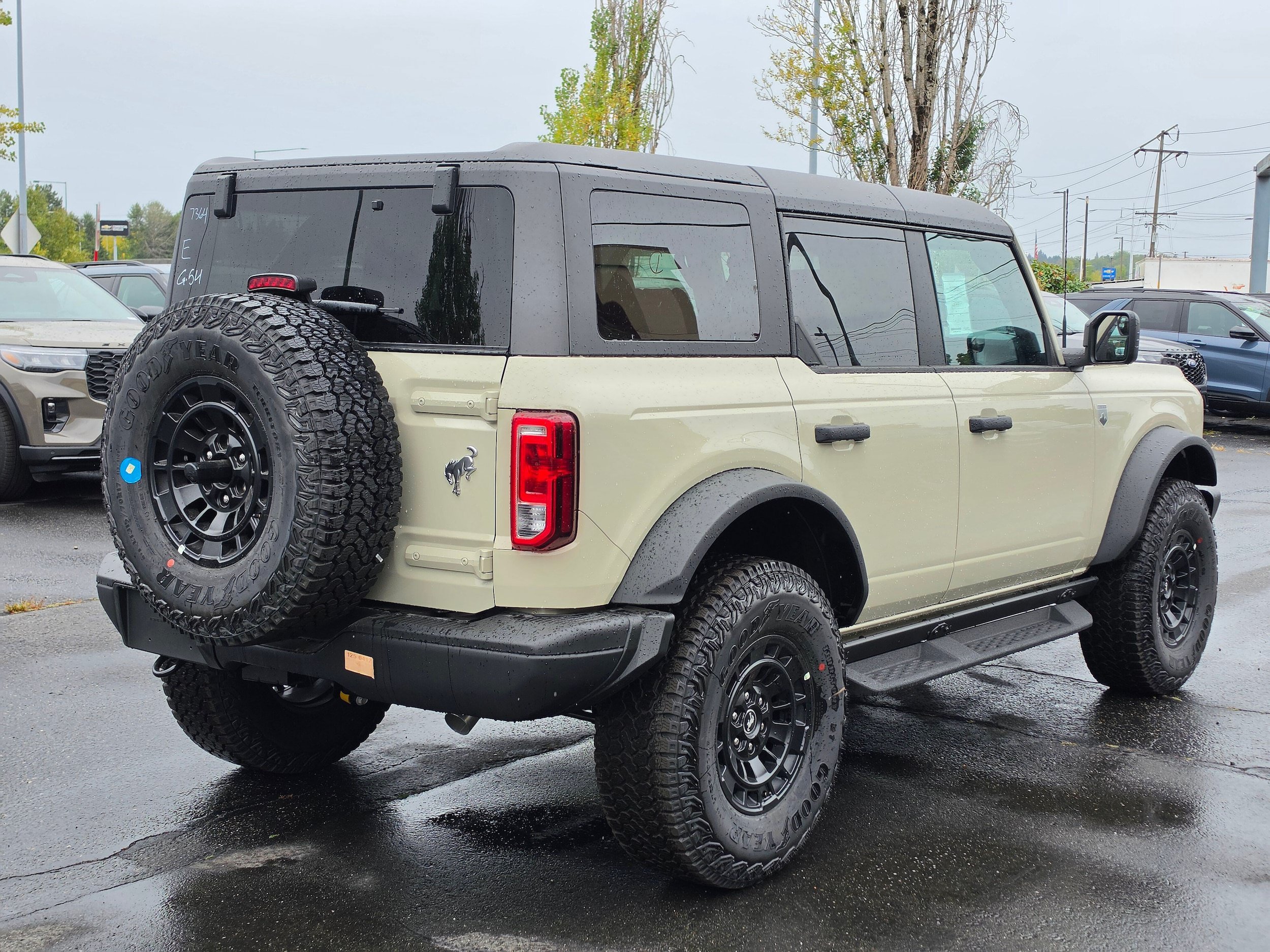 New 2026 Ford Bronco Big Bend w/ Black Diamond Package AWD/4WD image 5