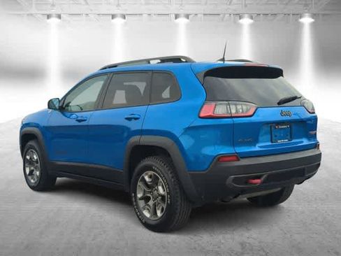 Used 2019 Jeep Cherokee Trailhawk w/ Cold Weather Group AWD/4WD image 6