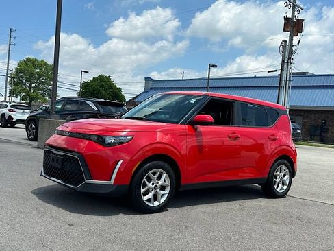 Used 2023 Kia Soul S FWD image 4