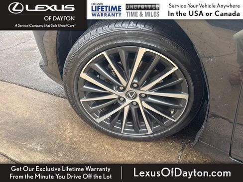 Used 2023 Lexus ES 350 w/ Premium Package image 11