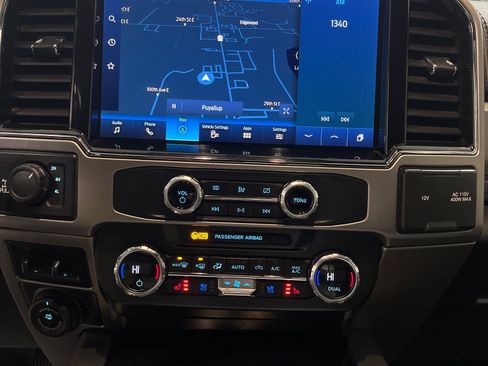 Used 2022 Ford F350 Platinum w/ FX4 Off-Road Package image 15