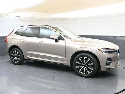 Certified 2023 Volvo XC60 B5 Core image 7