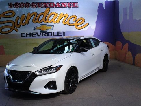 Used 2020 Nissan Maxima SR image 2