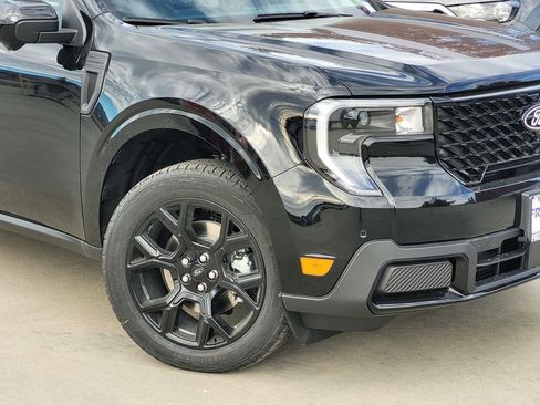 New 2025 Ford Maverick Lariat w/ Black Appearance Package image 28