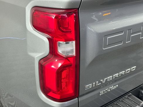 Used 2026 Chevrolet Silverado 1500 RST RWD image 34