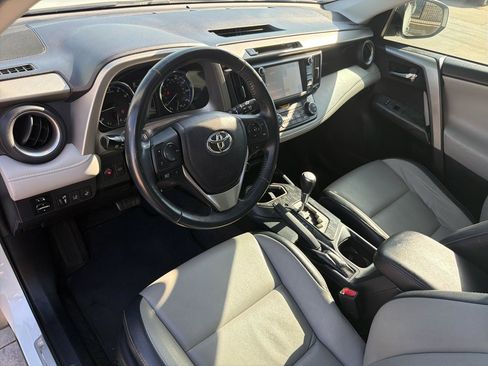 Used 2017 Toyota RAV4 Limited FWD image 10