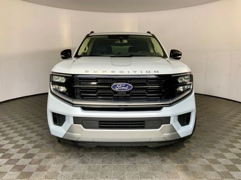Used 2025 Ford Expedition Max Platinum AWD/4WD image 11