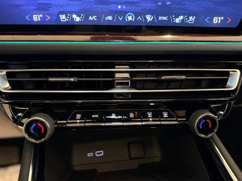 New 2026 Chevrolet Traverse RS image 14