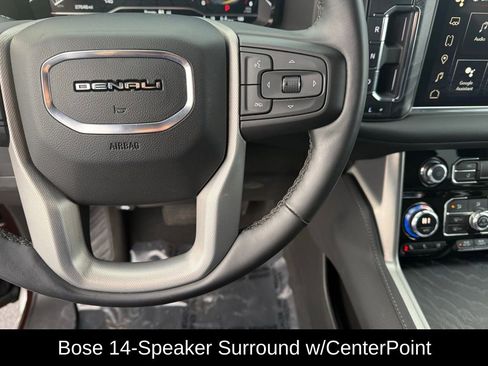 Used 2023 GMC Yukon Denali image 11