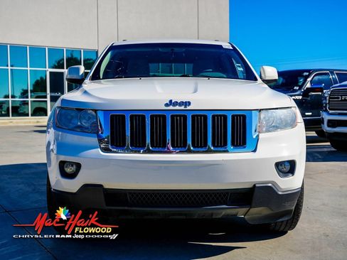 Used 2012 Jeep Grand Cherokee Laredo w/ Laredo E Group image 3