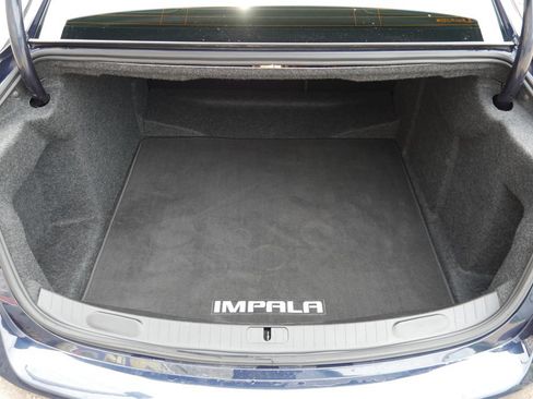Used 2017 Chevrolet Impala Premier w/ Enhanced Convenience Package FWD image 7