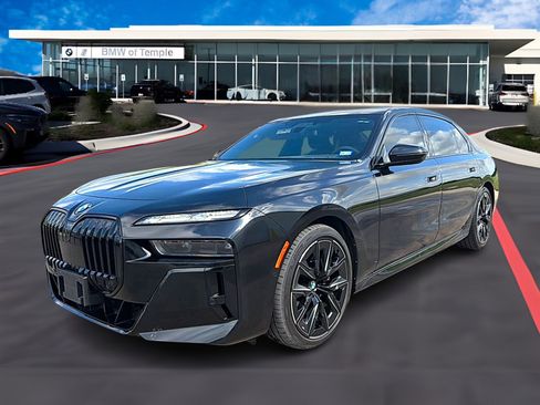 Used 2023 BMW 760i xDrive w/ Executive Package image 1