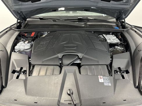 Certified 2025 Porsche Cayenne Coupe image 22