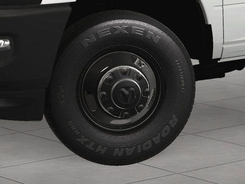 New 2025 RAM 3500 Tradesman AWD/4WD image 11