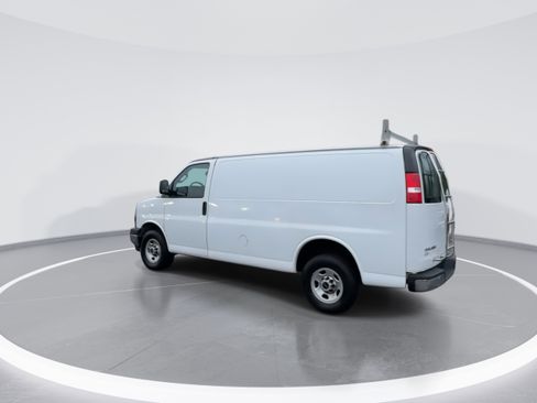 Used 2021 GMC Savana 2500 w/ Driver Convenience Package image 6