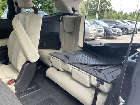 Used 2020 Subaru Ascent Premium w/ Convenience Package AWD/4WD image 5