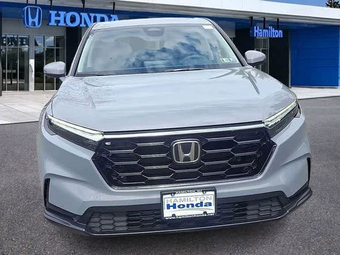 Used 2025 Honda CR-V EX image 3