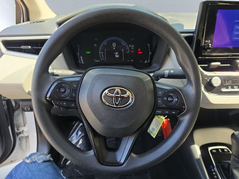 Used 2026 Toyota Corolla LE AWD/4WD image 18