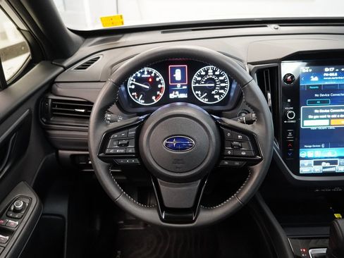 Used 2025 Subaru Forester Premium w/ Convenience Package #1 image 11