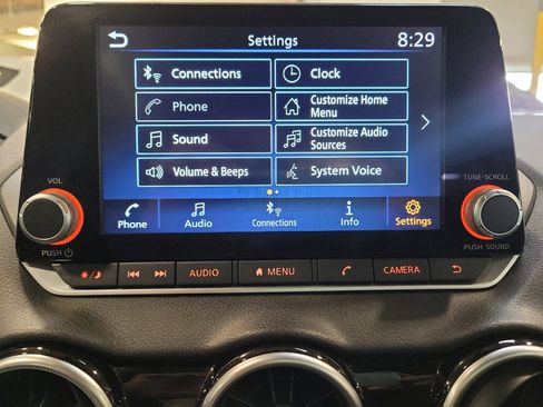 Used 2024 Nissan Sentra SV FWD image 25