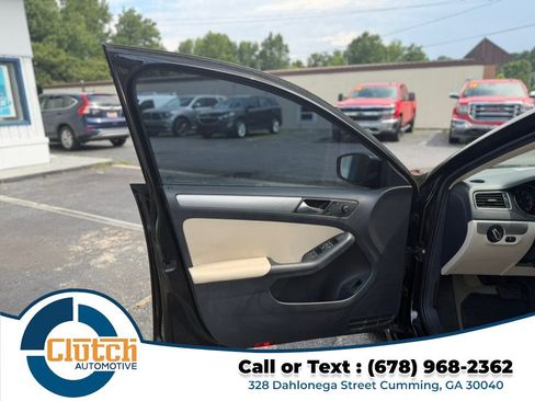 Used 2015 Volkswagen Jetta SE FWD image 8