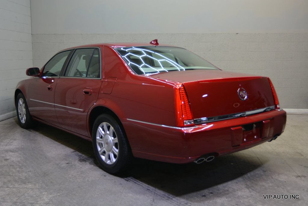 Used 2010 Cadillac DTS FWD image 3