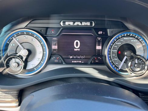 Used 2022 RAM 2500 Limited w/ Towing Technology Group AWD/4WD image 9
