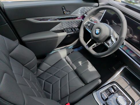 New 2026 BMW 760i xDrive w/ Executive Package AWD/4WD image 36