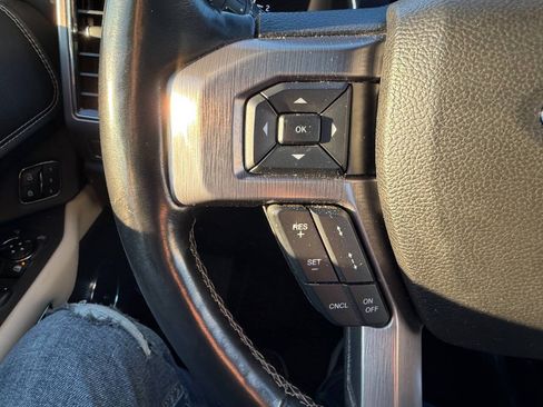 Used 2018 Ford Expedition Platinum RWD image 60