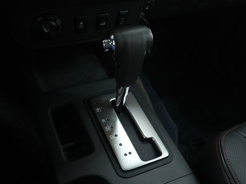 Used 2012 Nissan Xterra PRO-4X w/ Pro-4x Leather Pkg image 21