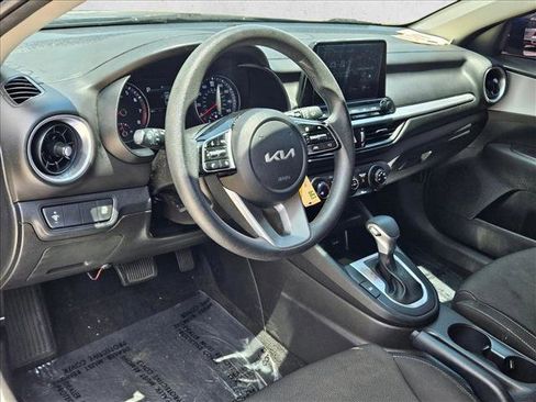 Used 2023 Kia Forte LXS FWD image 9