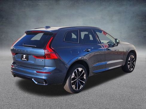 New 2026 Volvo XC60 B5 Plus w/ Climate Package image 7