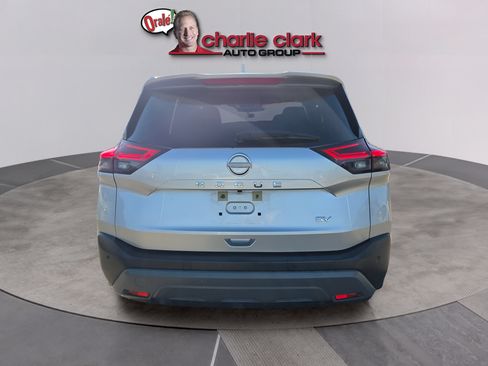 Used 2023 Nissan Rogue SV FWD image 5
