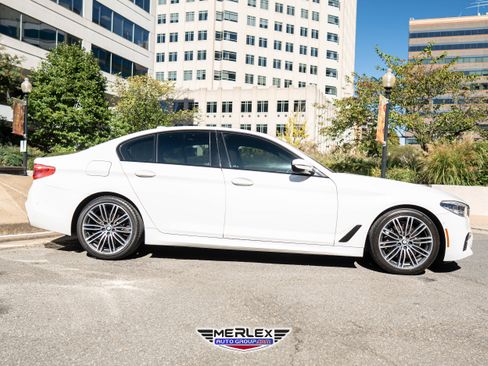 Used 2019 BMW 540i w/ M Sport Package image 8