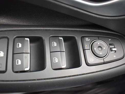 Used 2025 Hyundai Sonata SEL FWD image 19