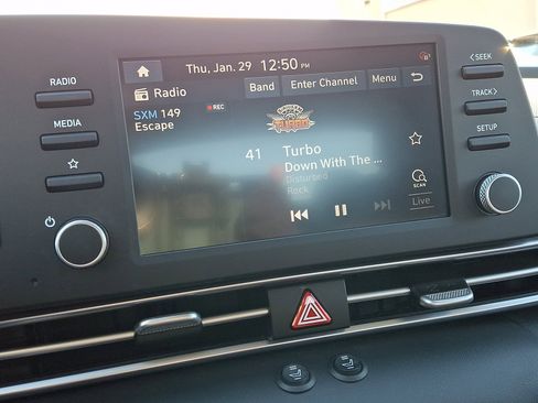 Certified 2023 Hyundai Elantra SEL image 16