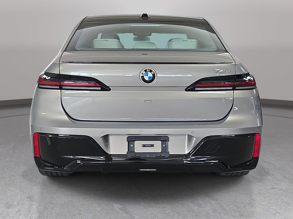 Used 2026 BMW 740i w/ Executive Package RWD image 8