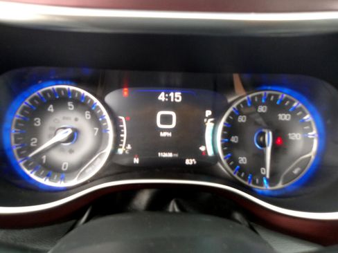 Used 2020 Chrysler Pacifica Limited image 20