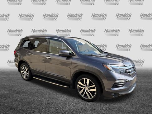 Used 2017 Honda Pilot Elite image 2