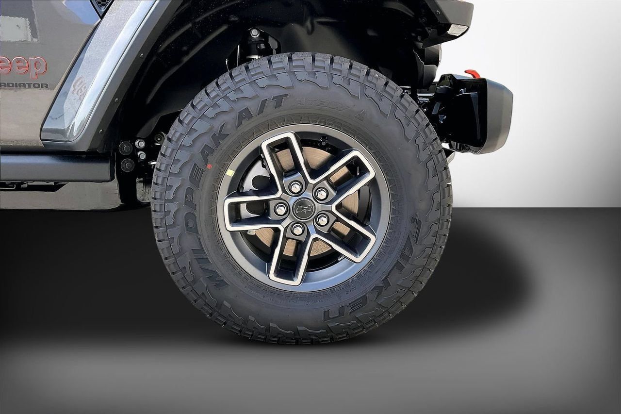 New 2026 Jeep Gladiator Mojave w/ Safety Group AWD/4WD image 31