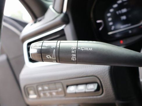 Used 2022 GMC Yukon XL Denali AWD/4WD image 38