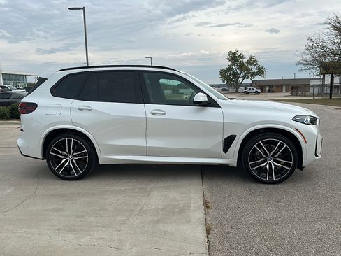 Certified 2025 BMW X5 xDrive40i w/ M Sport Package image 9