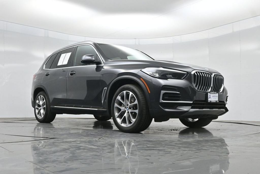 Used 2023 BMW X5 xDrive40i AWD/4WD image 54