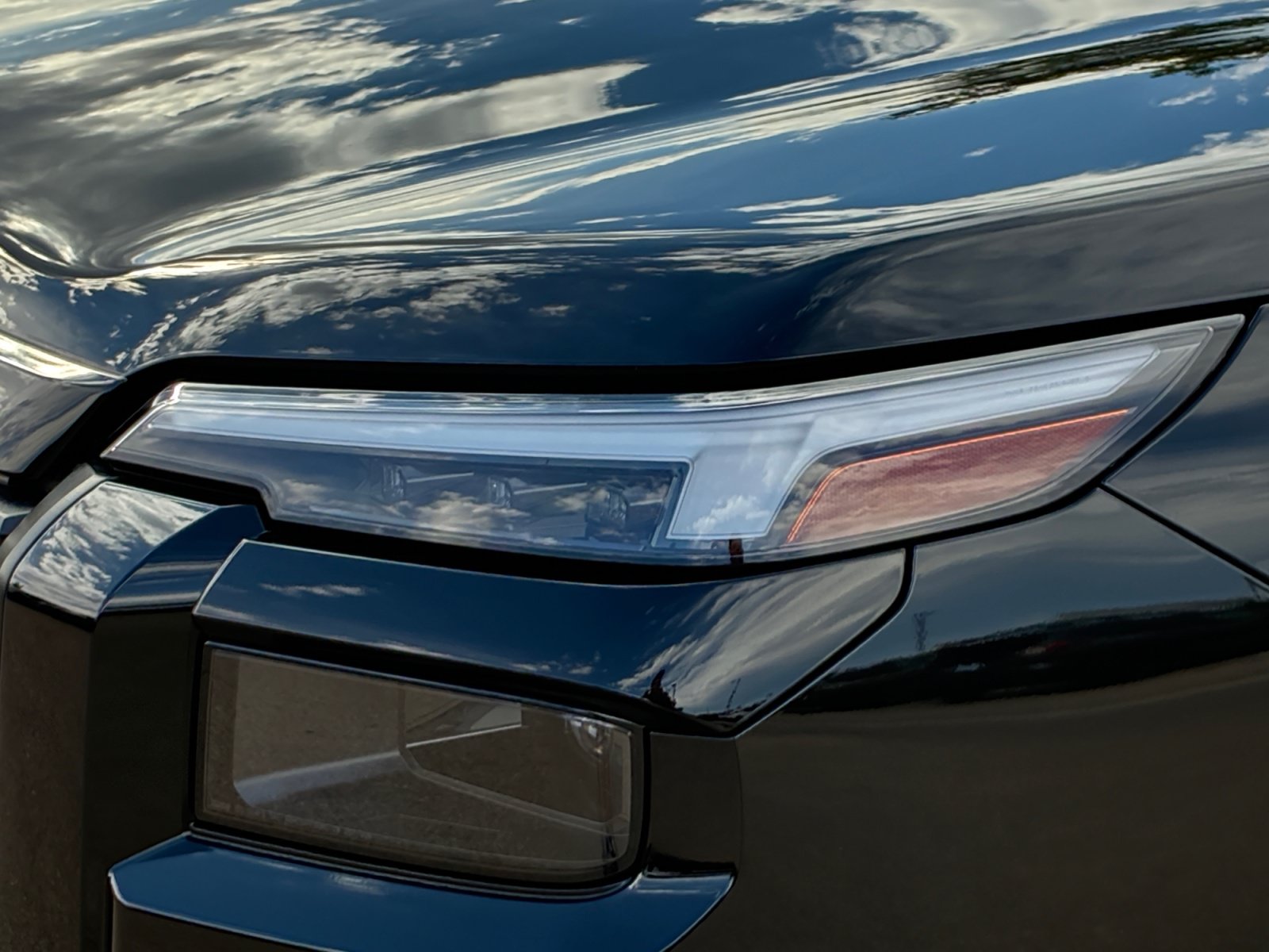 New 2026 Subaru Outback Limited AWD/4WD image 11