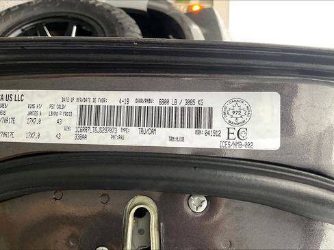 Used 2018 RAM 1500 Outdoorsman AWD/4WD image 32