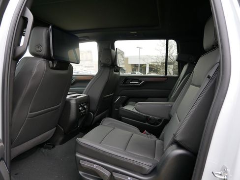 New 2026 GMC Sierra 1500 SLE w/ X31 Off-Road Package AWD/4WD image 8